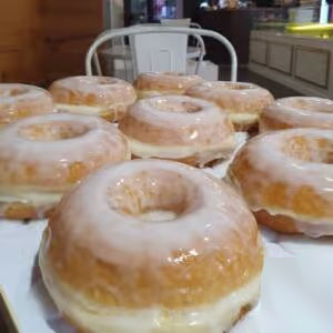 Caja 4 donas GLASEADAS